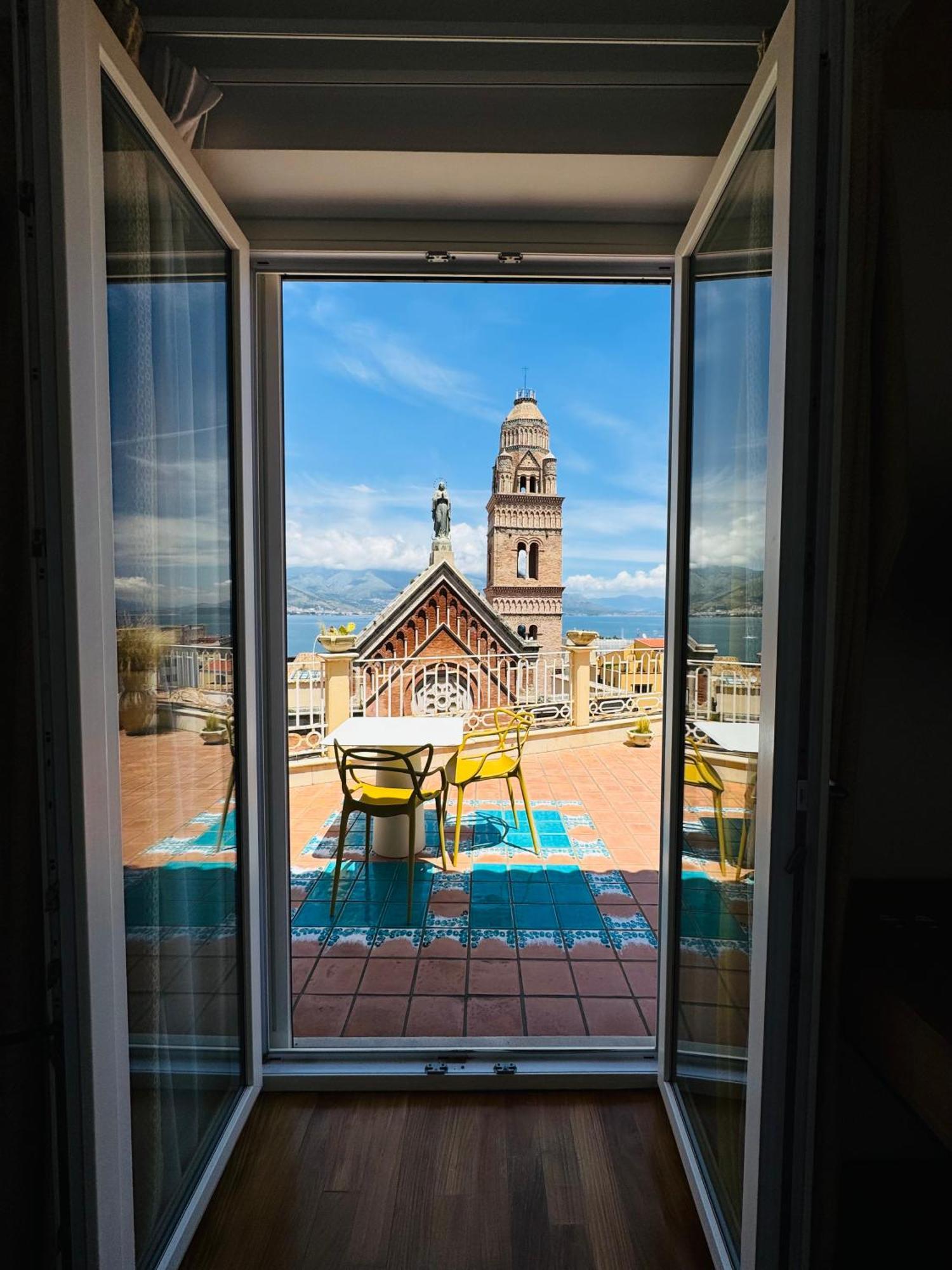 B&B La Gaetana Bagian luar foto
